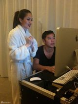 独家组图：3D《肉蒲团》曝花絮 众女星娇媚出镜