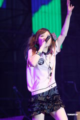 组图：热波音乐节首日 曲婉婷黄立行等献唱