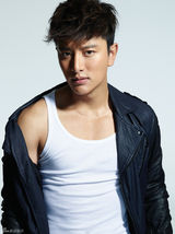 组图：贾乃亮双单曲齐上线 独特嗓音深情款款