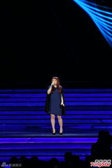 组图：徐佳莹牵手曹格 创作型歌手互飚实力