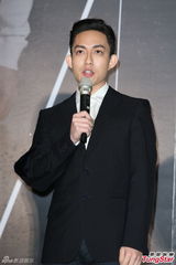 组图：林宥嘉默认与邓紫棋分手 演唱会后服兵役