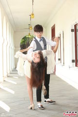 组图：胡夏和人妻宋纪妍跳舞 称电力太强