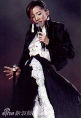 策划：回顾梅艳芳经典舞台 百变造型成传奇