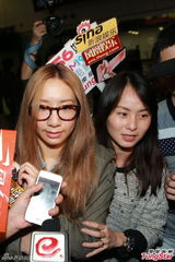 组图：余文乐甜笑默认新恋情 吴雨霏指其很正