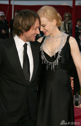 策划:女神妮可恐再婚变 盘点与厄本8年恩爱瞬间