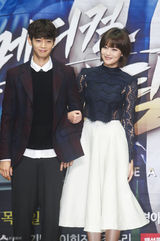 独家：权相佑珉豪帅气撑新剧 郑丽媛白衣个性