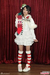 组图：许雅涵领众师妹扮性感 李组长现男人本色