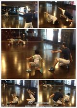 组图：微镜头下的小小志 呆萌可爱完胜童颜老爸