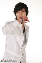 高清组图：SJ-M拍时尚大片 黑白装诠释动感时尚