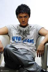 幻灯图：郑国霖写真曝光 展男人成熟的魅力     