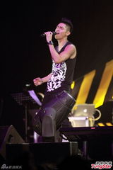 组图：关楚耀个唱邀张学友坐阵 遗撼谭咏麟未到