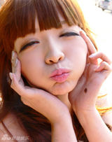 组图：柳岩美女主播搞怪 超囧“流氓兔”模仿秀