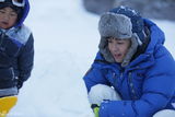 组图：《爸爸》雪乡抢先看 萌娃玩雪脸蛋红扑扑