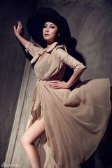 组图：王烟蒙推御姐范写真大片知性