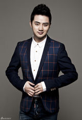 组图：余少群英伦造型 年代小生转型时尚新宠