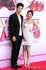 组图：《我结》世界版发布 泽演洪基携妻亮相