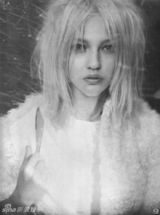 组图：俄罗斯超模萨莎写真展梦幻气质