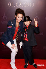 幻灯图：李玟自曝曾见MJ 巨星称赞coco名字很好听 