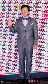 组图：尹恩惠韩智敏等出席服装品牌时装展