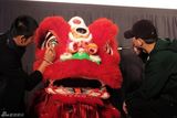 组图：邵兵重庆宣传《非2》 与冯导龙头点睛迎新年
