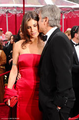 高清组图：乔治-克鲁尼携女友帅气亮相奥斯卡红毯