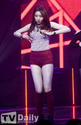 组图：昭宥郑基高打榜夺冠 《星星》允才任主持