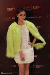 组图：吴镇宇时尚盛典帅气 钟丽缇绿裙秀性感