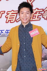 组图：韦礼安赞女友身材好 获粉丝送礼物惹尴尬