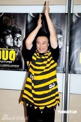 幻灯图：陈奕迅个唱为张国荣流泪 父亲妻女纷纷捧场