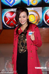 幻灯图集：郑裕玲化身骑士主持 杨思琦桃红外套抢眼