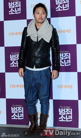 组图：金在中李善均亮相《犯罪少年》VIP试映会