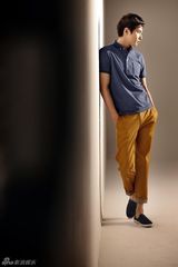组图：韩国型男元斌服饰写真简洁时尚