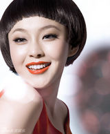 幻灯图：张佳宁玩转时尚大片 性感诱惑神似小S