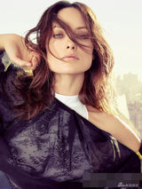 组图：女星奥利维亚-维尔德雪纺裙写真飘逸性感