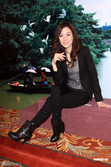 组图：阿娇回忆儿时温情往事 欲趁楼市高峰卖房