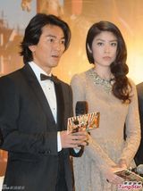 组图：梁家辉扮女人自夸靓 陈慧琳认输：我胸小