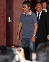 高清图：吴宇森访韩记者会 无敌者导演出席