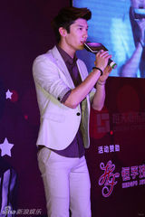 组图：橙天嘉禾LUCKY五一三地巡演 做慈善回馈影迷