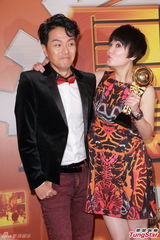 组图：钟嘉欣陈展鹏等主演齐聚 萧正楠否认绯闻