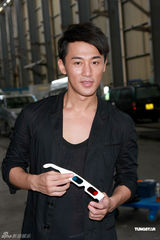 幻灯图：林峰拍演唱会MV众候选港姐倾力助阵 