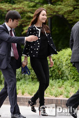 组图：韩星申贤俊大婚 张东健玄彬等大牌齐聚