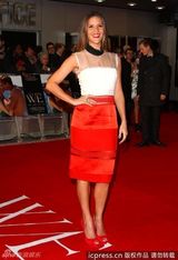 组图：麦当娜半露酥胸造势《倾国之恋》伦敦首映