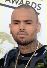 组图：说唱歌手克里斯布朗亮相公告牌