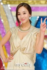 组图：《申东烨与纯情女》发布 女星拼性感