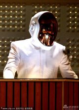 组图:Daft Punk法瑞尔夺最佳流行乐队 表演热单