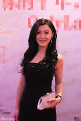 组图：陈廷嘉优雅亮相时尚活动 戛纳归来受追捧