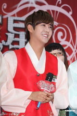 组图：Wonder Girls西野加奈亮相台视除夕节目