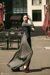 组图：阚清子时尚街拍优雅清新