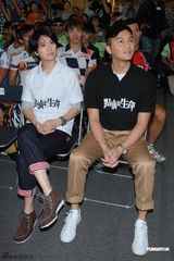 张智霖袁咏仪罕见夫妻档现身 为孩子拒同场(图)