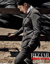 组图：佟大为马场拍写真演绎另类成熟